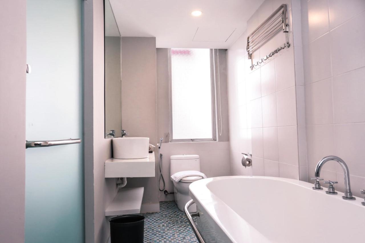 Days Hotel & Suites By Wyndham Kl - Chan Sow Lin Mrt Or Lrt Kuala Lumpur Kültér fotó