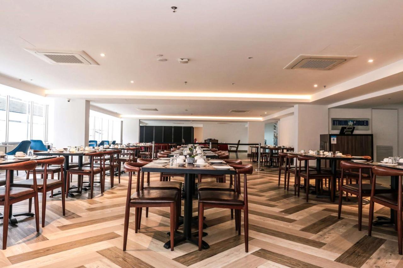 Days Hotel & Suites By Wyndham Kl - Chan Sow Lin Mrt Or Lrt Kuala Lumpur Kültér fotó