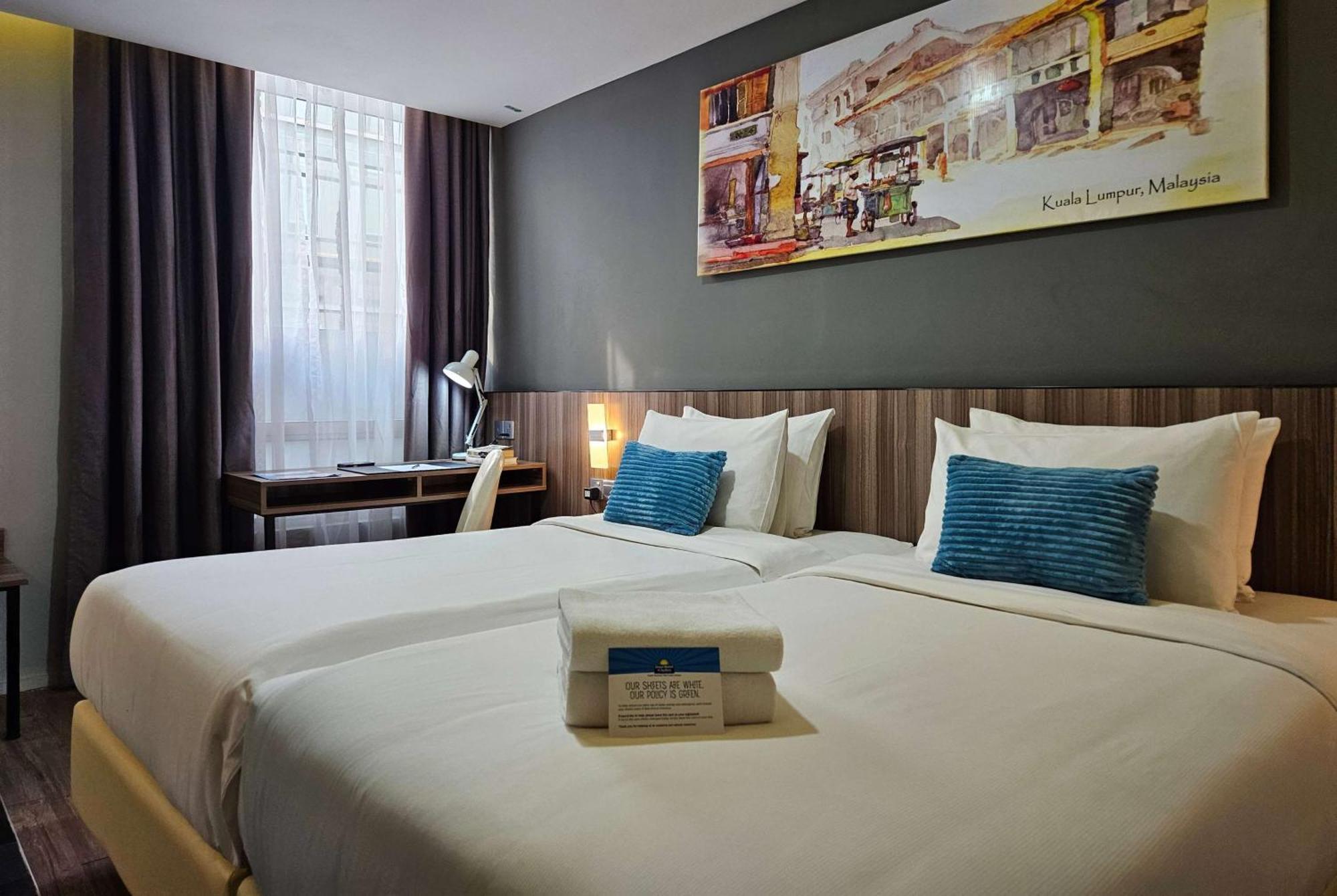 Days Hotel & Suites By Wyndham Kl - Chan Sow Lin Mrt Or Lrt Kuala Lumpur Kültér fotó