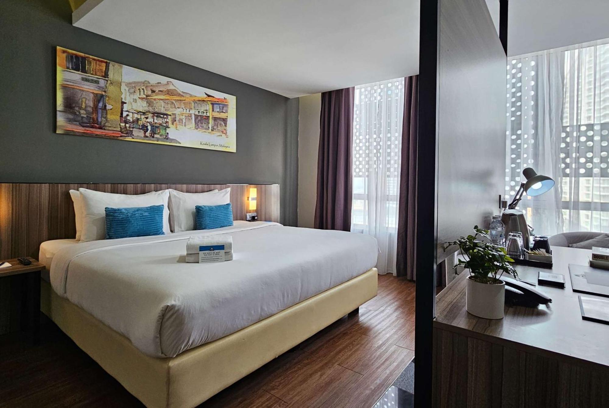 Days Hotel & Suites By Wyndham Kl - Chan Sow Lin Mrt Or Lrt Kuala Lumpur Kültér fotó